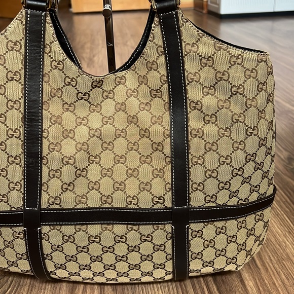 A213 - 💯 % authentic Gucci shoulder bag - Picture 8 of 16